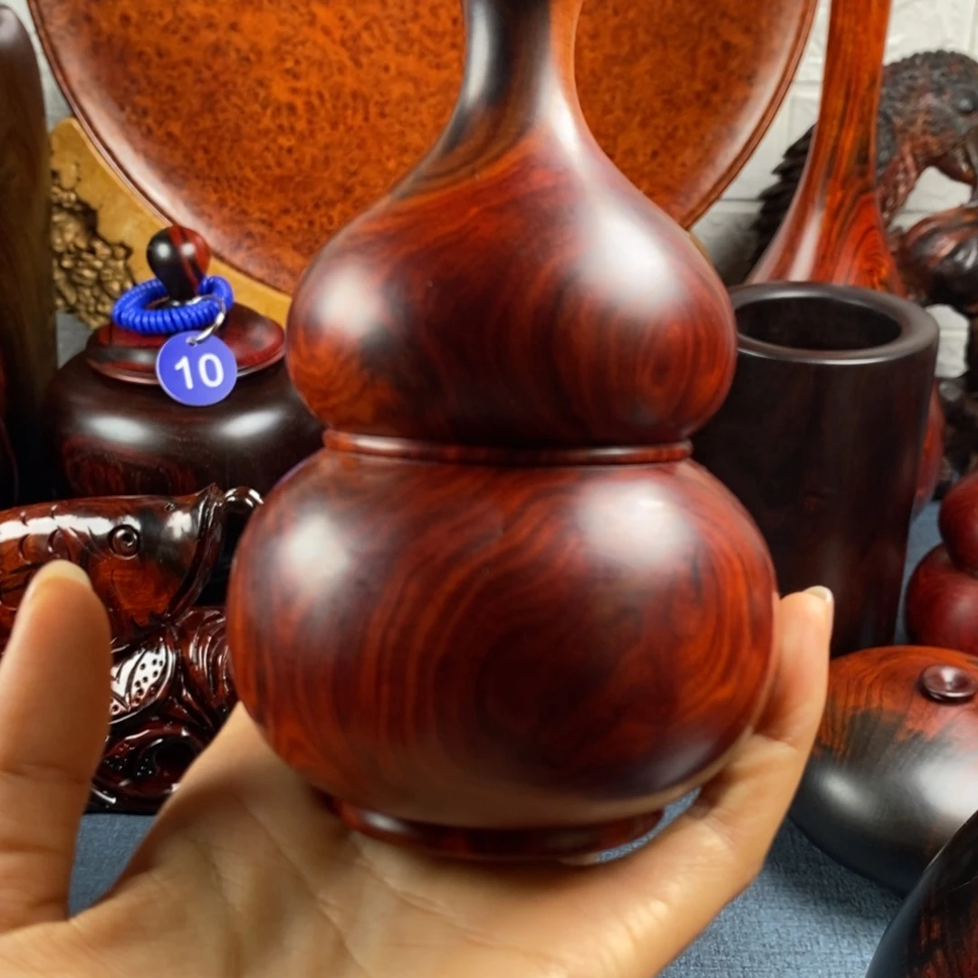 發***地交趾黄檀（大红酸枝）