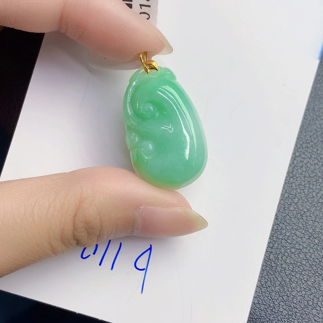 翡翠18K金镶嵌颈饰0000000000