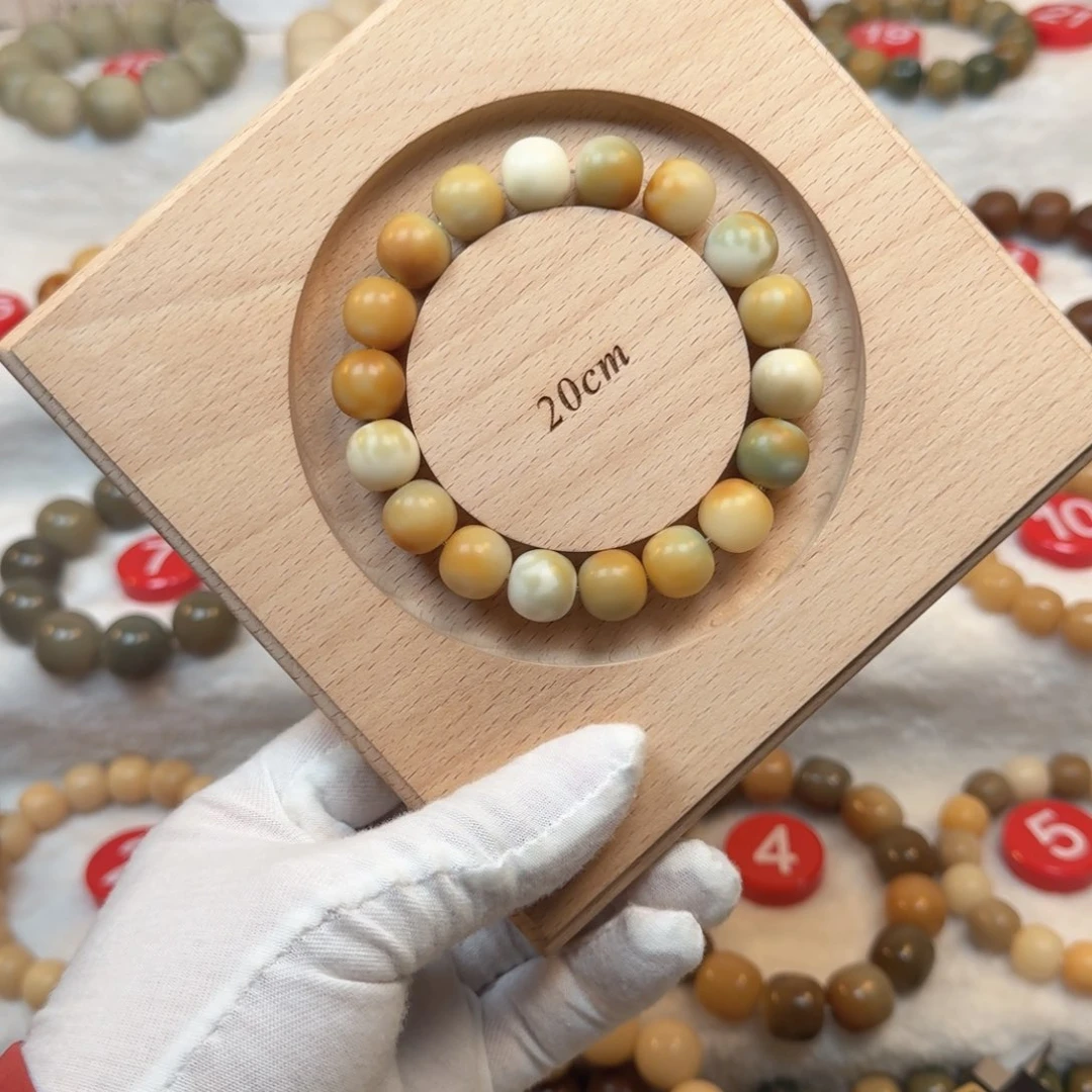 吊坠白玉菩提12-卡13手工干磨半山半水