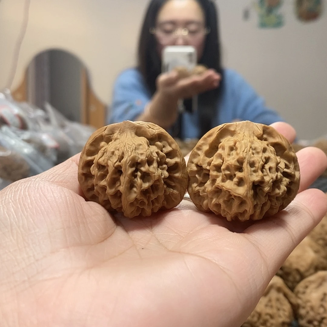 吊坠桃核秦 闷 38