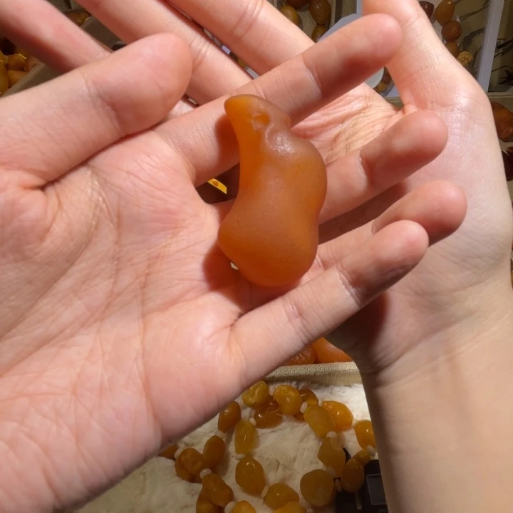 琥珀未镶嵌颈饰蜜蜡海漂老鹰