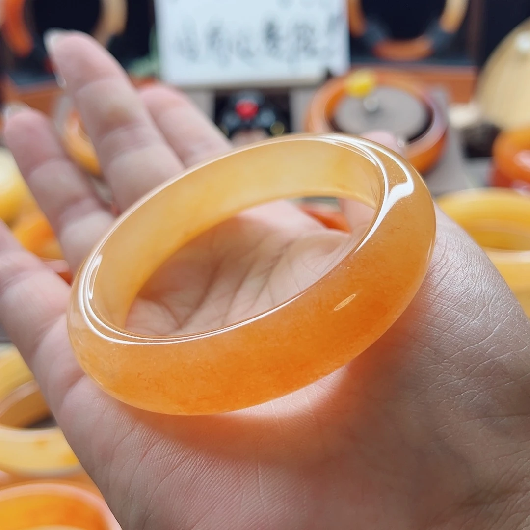 未镶嵌石英质玉（黄龙玉）手镯福利58.5