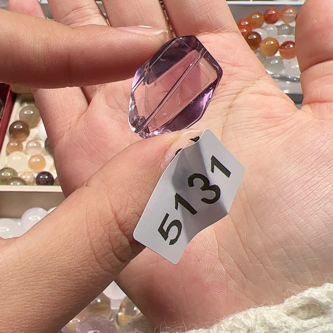 未镶嵌水晶大型摆件（非配饰）