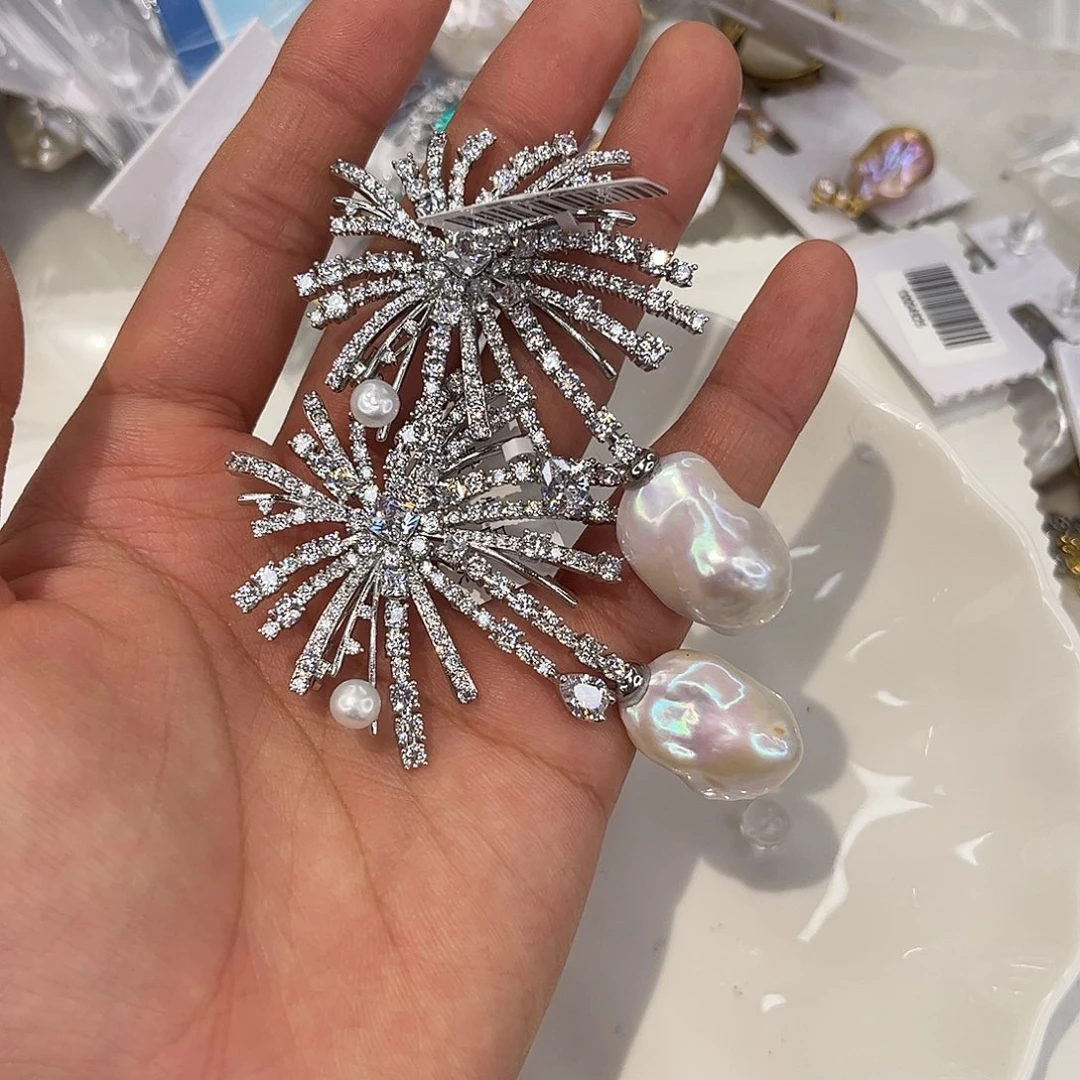 合金耳饰淡水珍珠