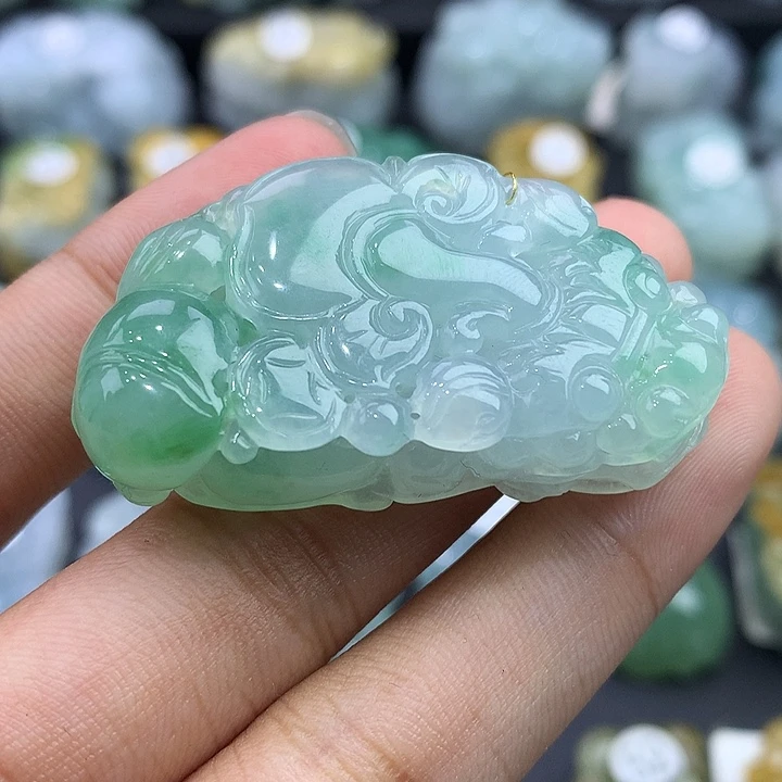 翡翠未镶嵌颈饰天然缅甸翡翠