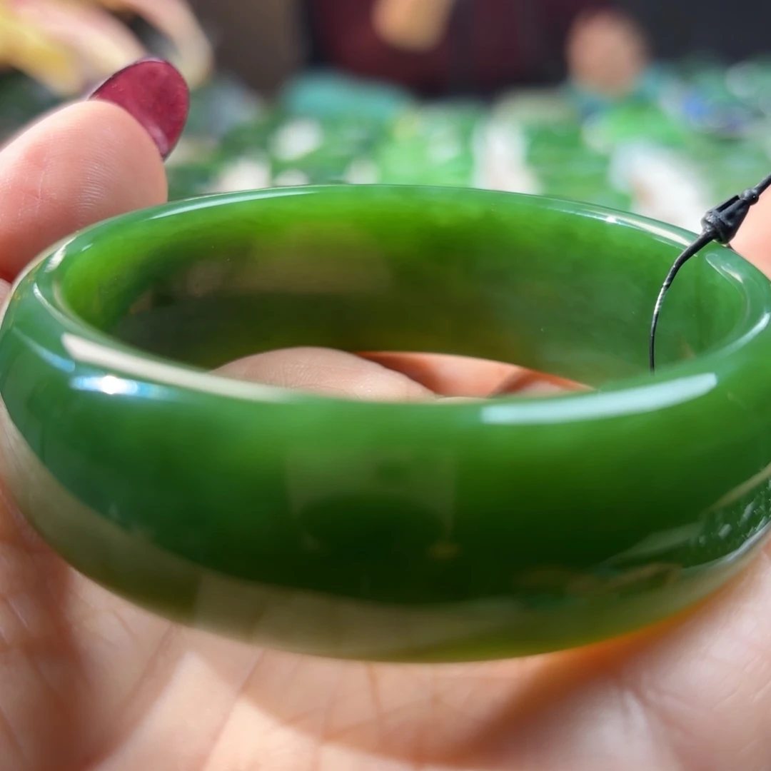 未镶嵌手镯和田玉（碧玉）