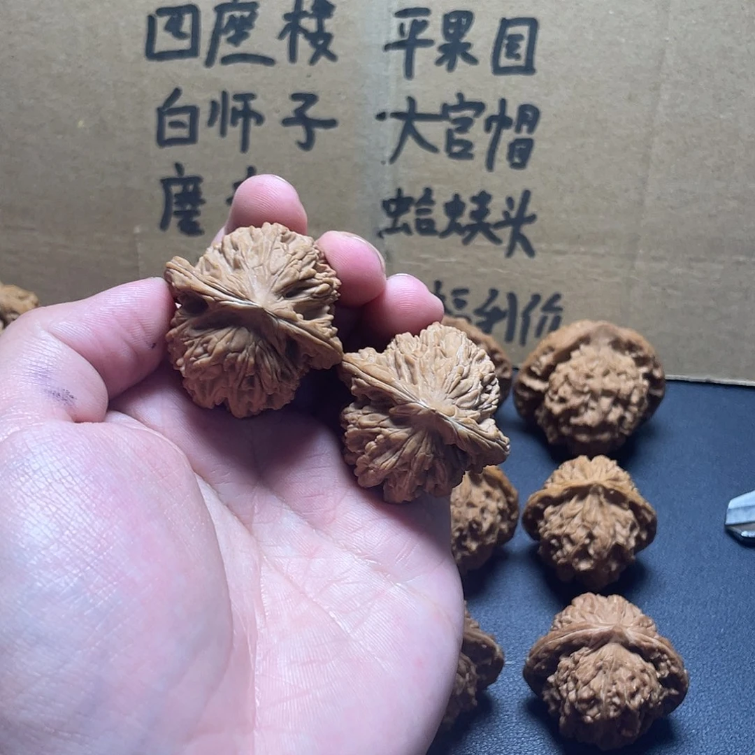 把件文玩核桃麦穗虎头