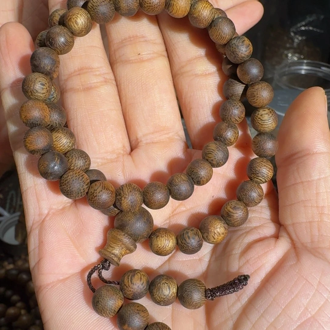D***P手串沉香蓝宝石07规格10克料子