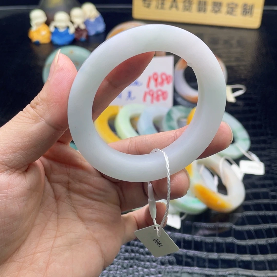 未镶嵌翡翠定制翡翠
