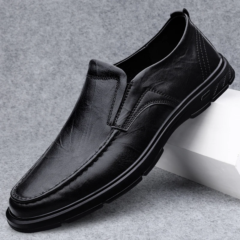 2025春季新款英伦风男士休闲皮鞋软底透气舒适商务套脚百搭驾车鞋