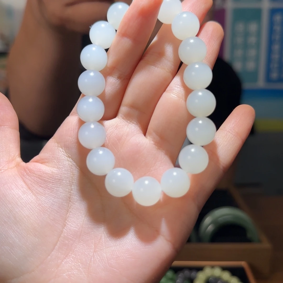 和田玉未镶嵌车挂