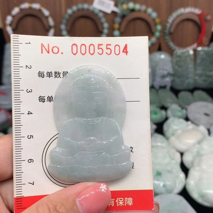 颈饰未镶嵌翡翠微瑕