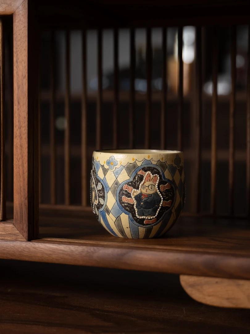 大炮家 | 兔子大亨黑蓝菱格手握杯
