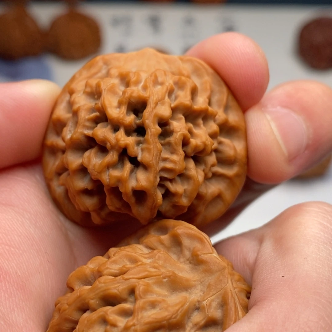 牛***头文玩核桃把件秦闷