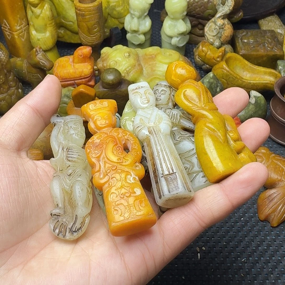 白玉菩提吊坠。。。低**默