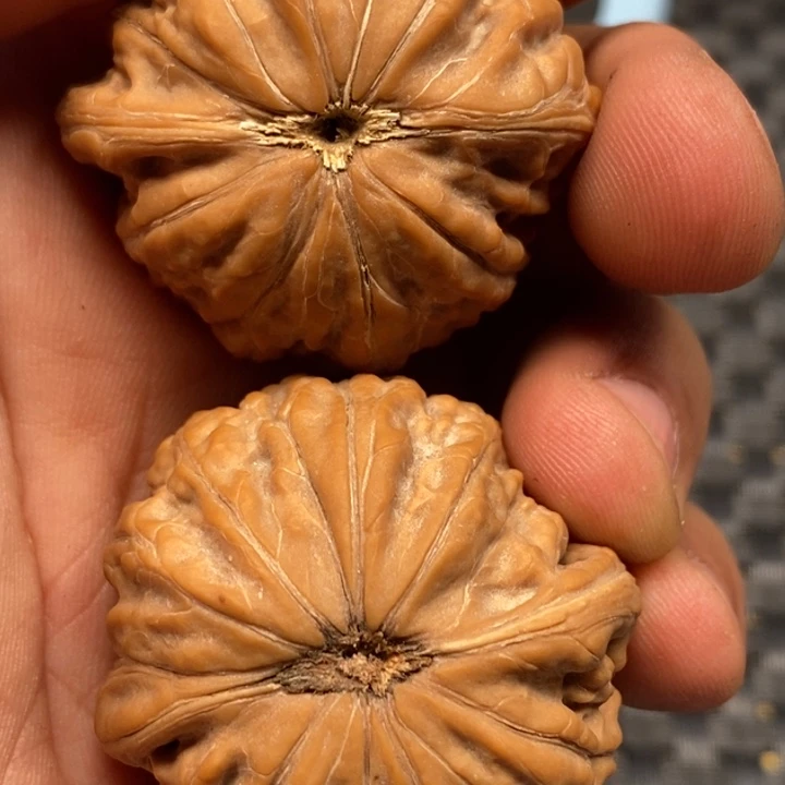 E***.吊坠文玩核桃铁锤文玩核桃