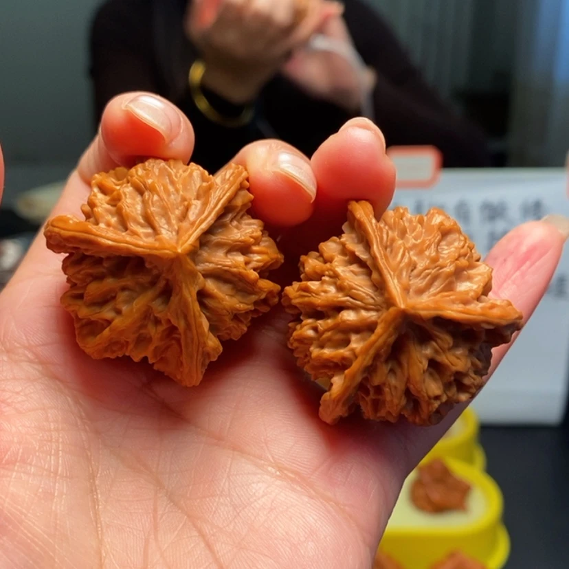 【闪购商品】把件桃核5**74号三棱，