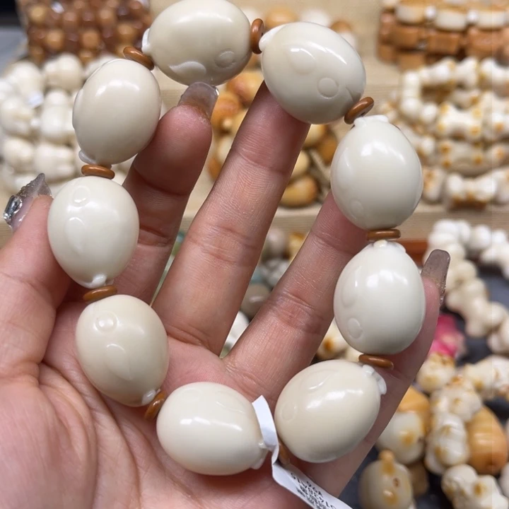 菩提根/象牙果手串2.20.25鲸鱼