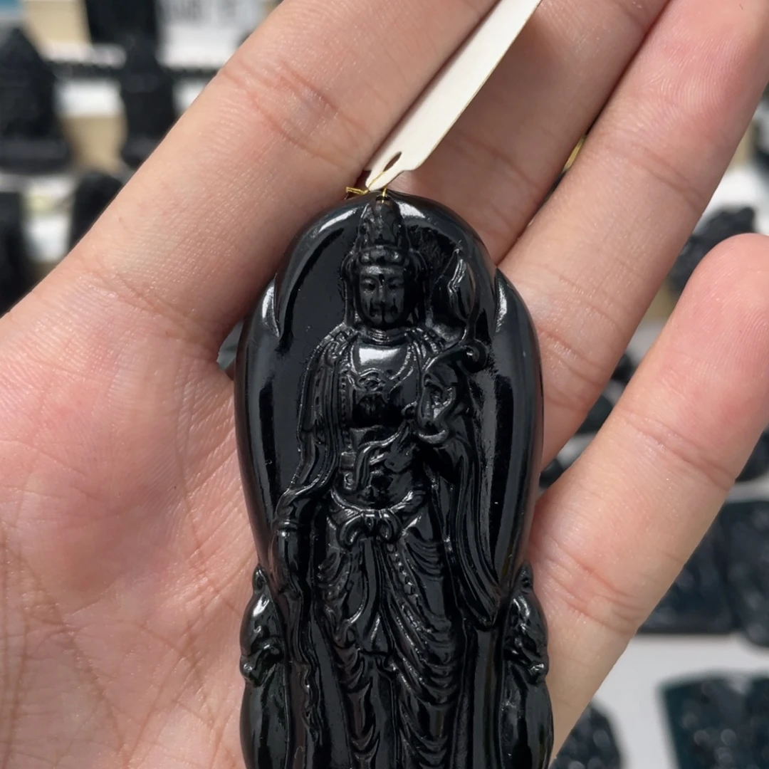 T***鬼未镶嵌蛇纹石玉吊坠