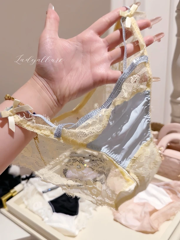 「LA」朝花夕拾*FY*原创设计镂空细闪舒适三角内裤