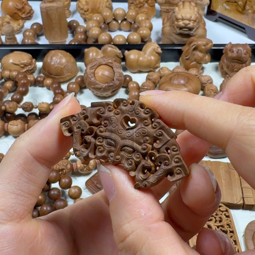 檀香木面具挂件牌子