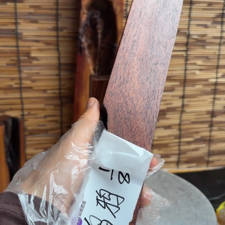 大叶紫檀（黑酸枝木类）