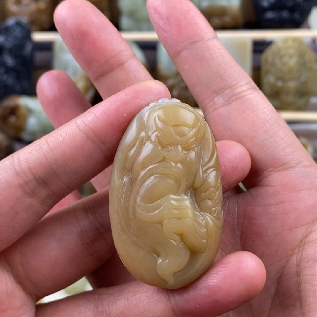 和田玉未镶嵌颈饰自*、
