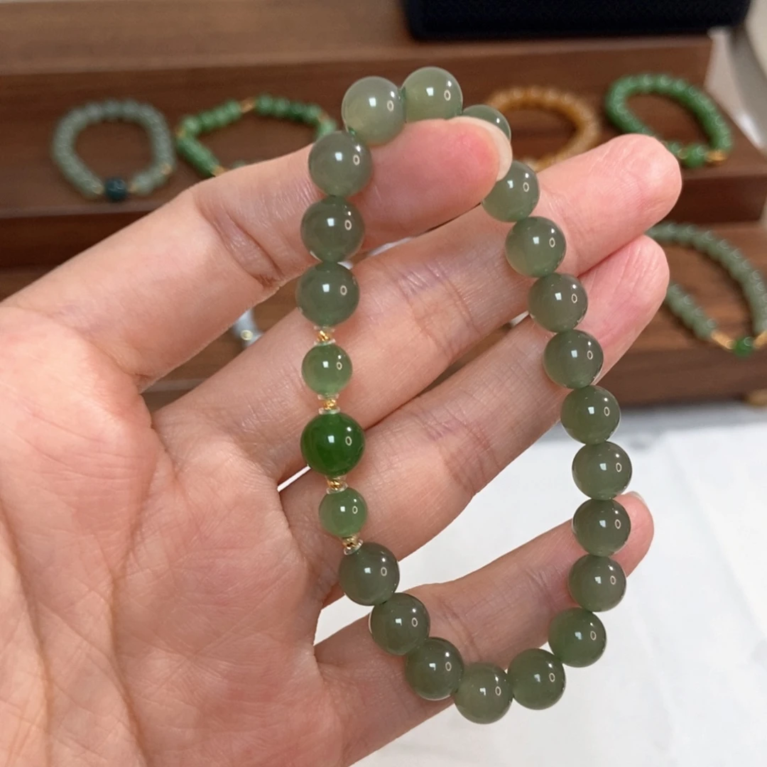 手链18K金镶嵌和田玉8mm深冰湖水绿