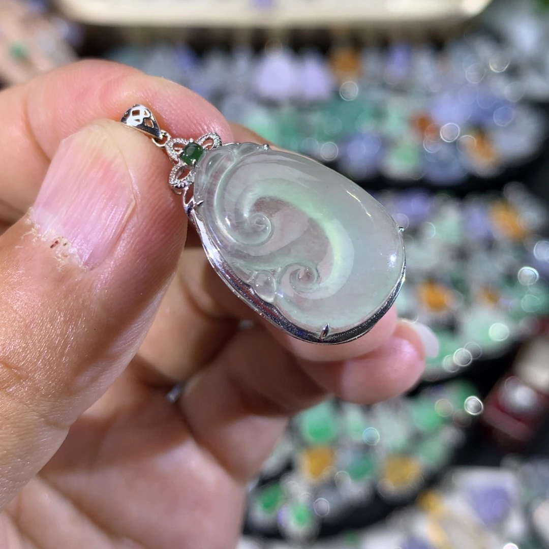 翡翠18K金镶嵌吊坠(不含链)