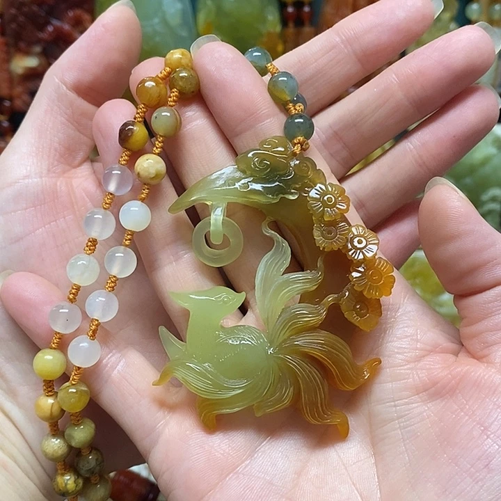 彭***勃未镶嵌岫玉吊坠(赠链)