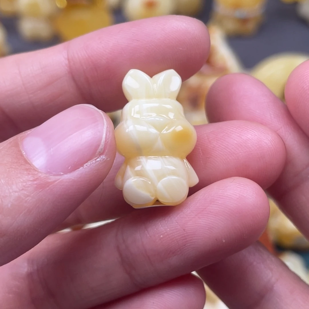 未镶嵌琥珀裸石蜜蜡