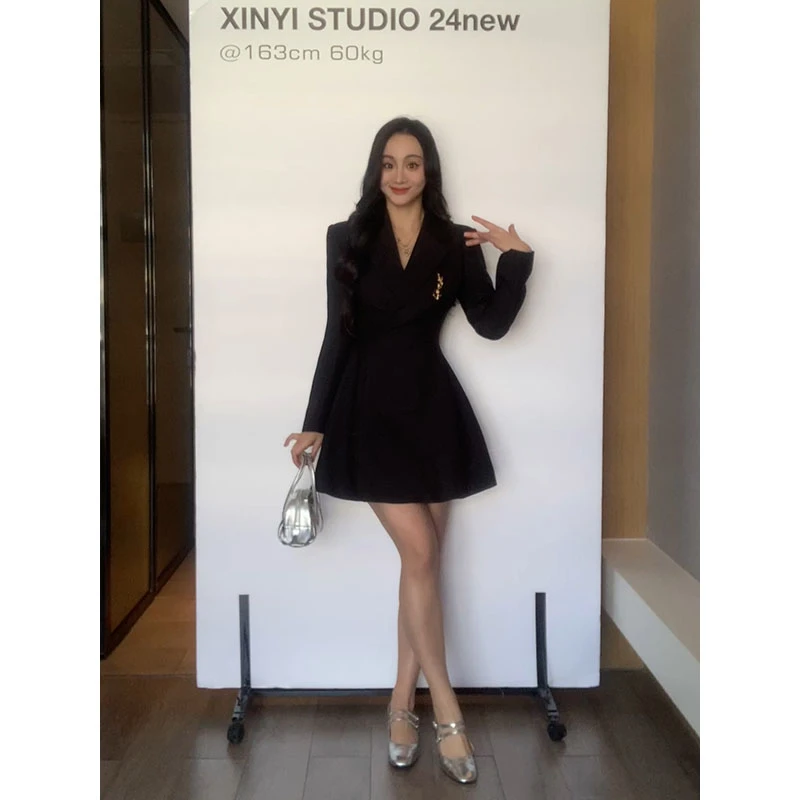 XINYI【苏黎恋人】春季收腰西装连衣裙女显瘦A字小黑裙X625Q00426