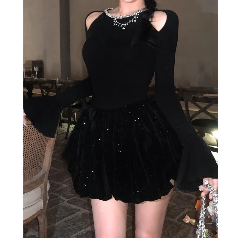 千金风露肩针织连衣裙女大码胖mm秋冬款长袖高级感收腰花苞小黑裙