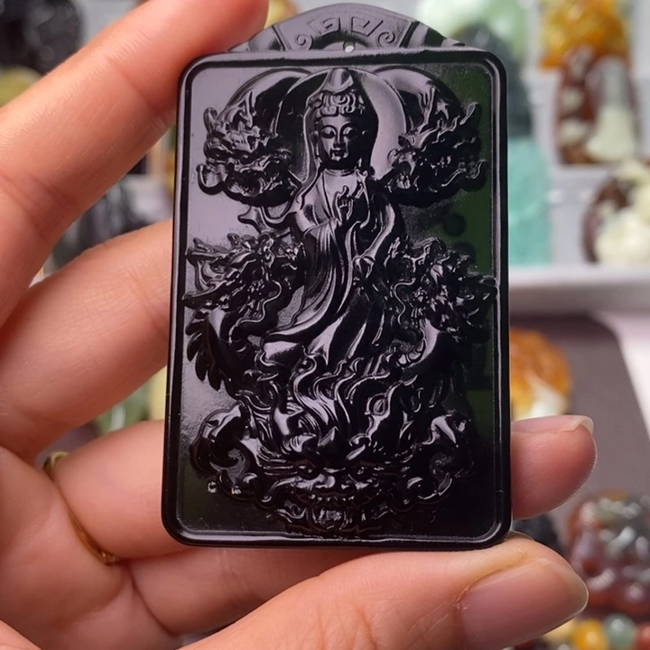 蛇纹石玉未镶嵌颈饰可*儿