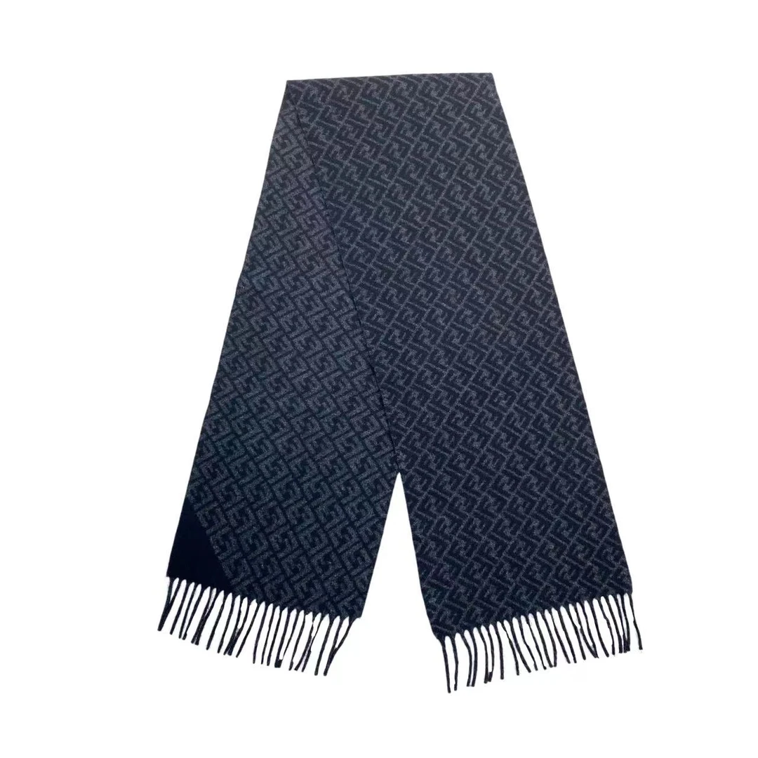 95新 FENDI/芬迪   AA1893 羊毛 黑色老花围巾