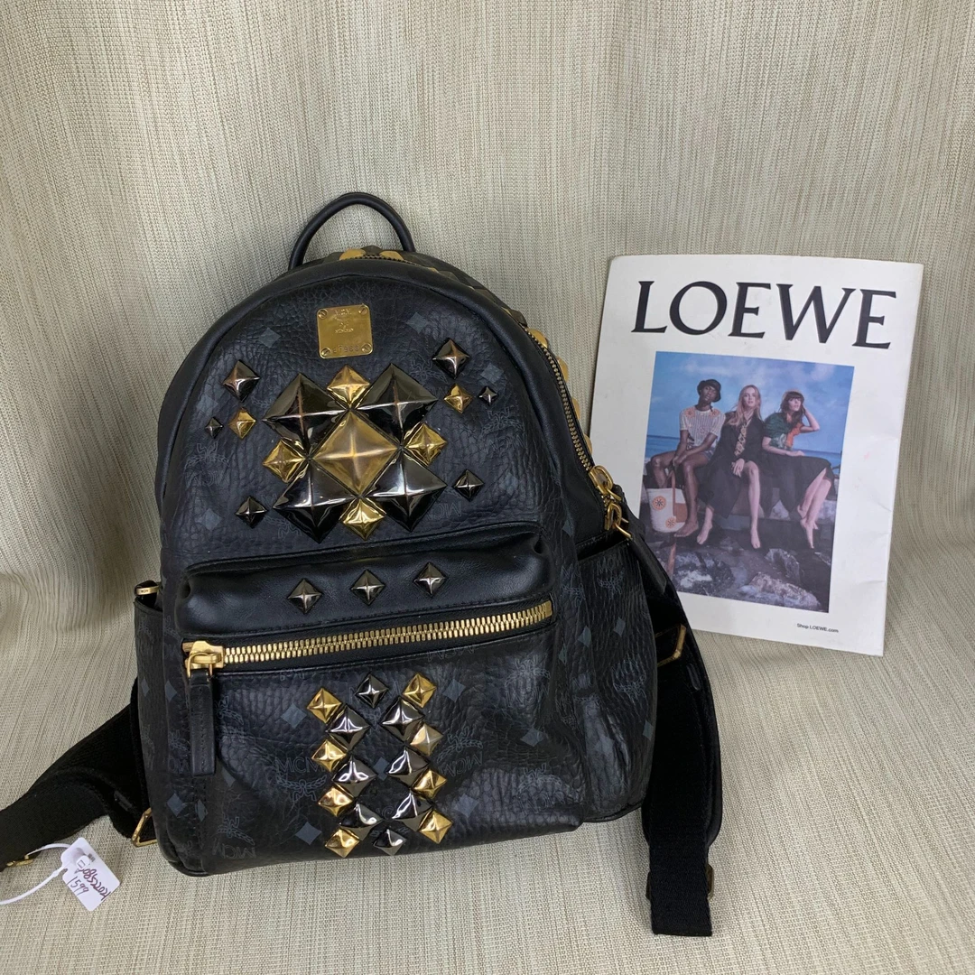 95新 MCM 黑色双肩包/XS08522021/2021
