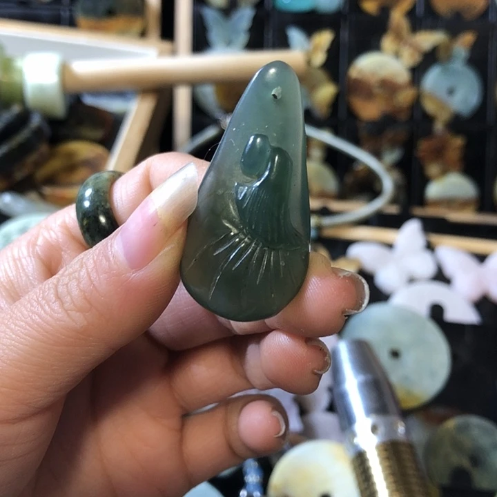 岫玉未镶嵌岫玉挂件