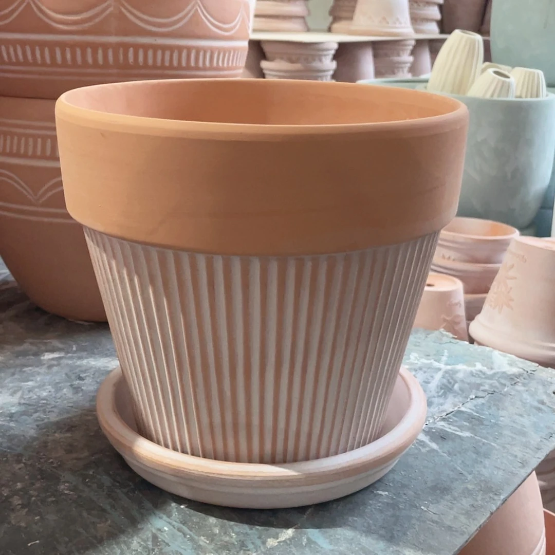 【闪购商品】红陶带托复古竖纹23-21