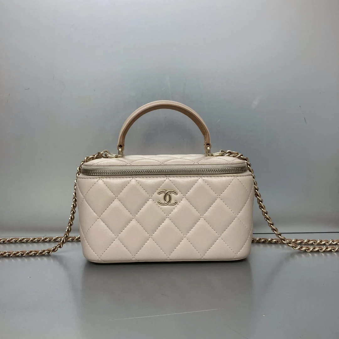 99新 Chanel/香奈儿 香奈儿 羊皮手柄深米色化妆盒 98新