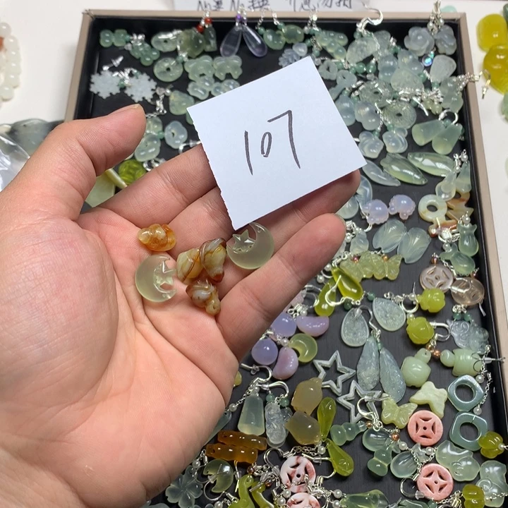 廿***廿蛇纹石玉合金耳钉