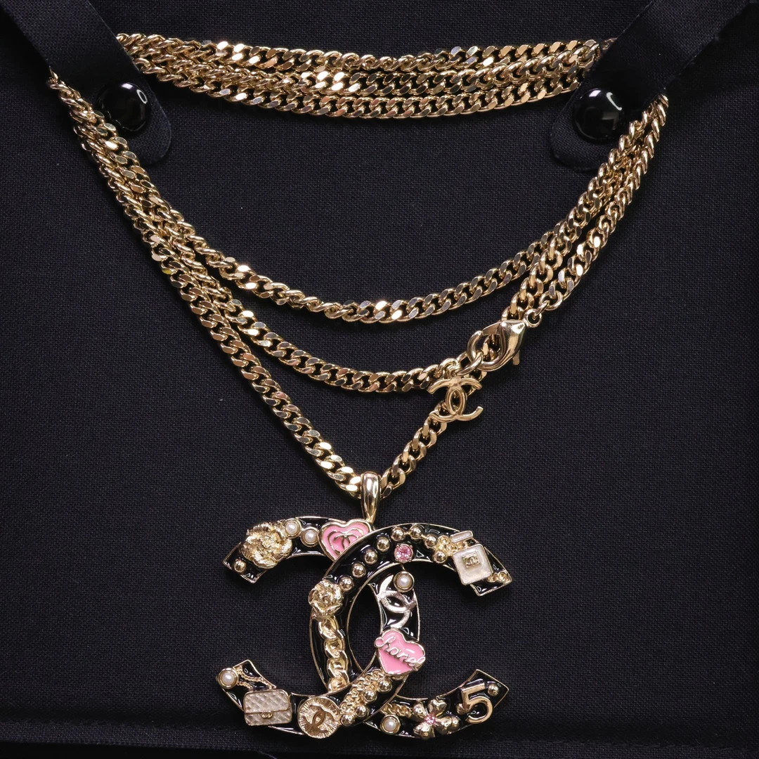 全新未使用 Chanel/香奈儿 24s多元素黑色珐琅双c项链 06087