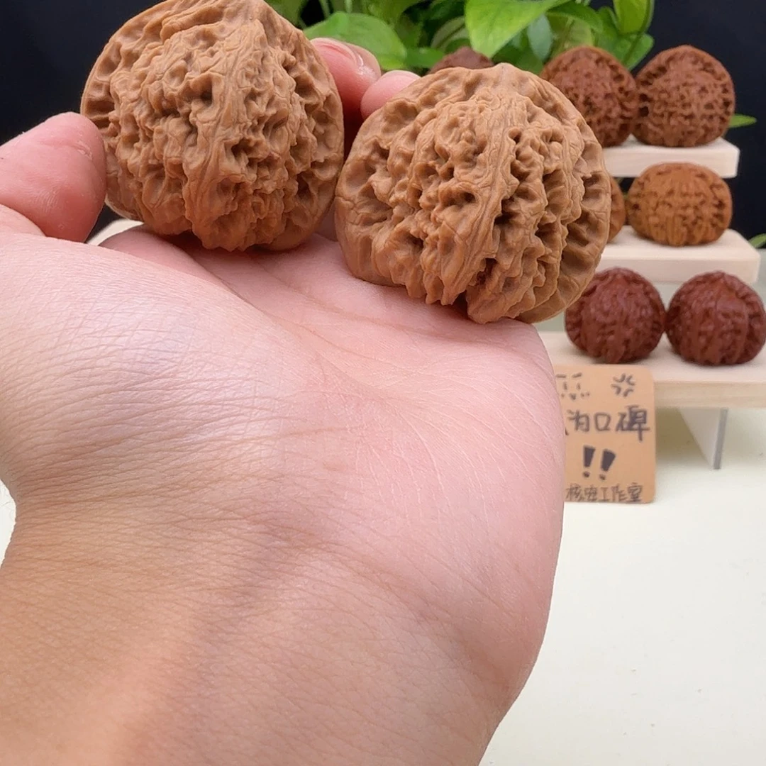 Ｙ***y全品文玩核桃024号