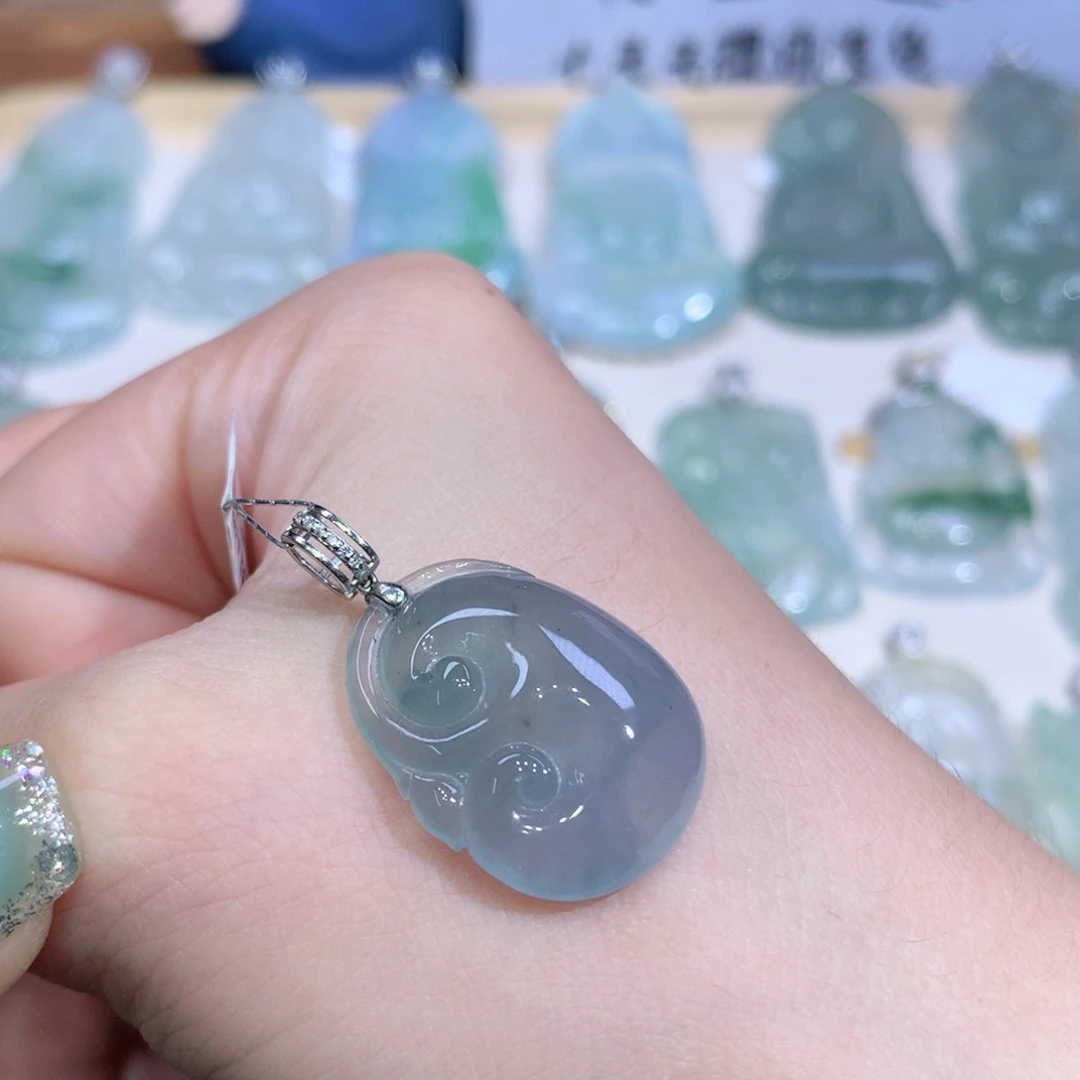 翡翠18K金镶嵌吊坠(不含链)如意