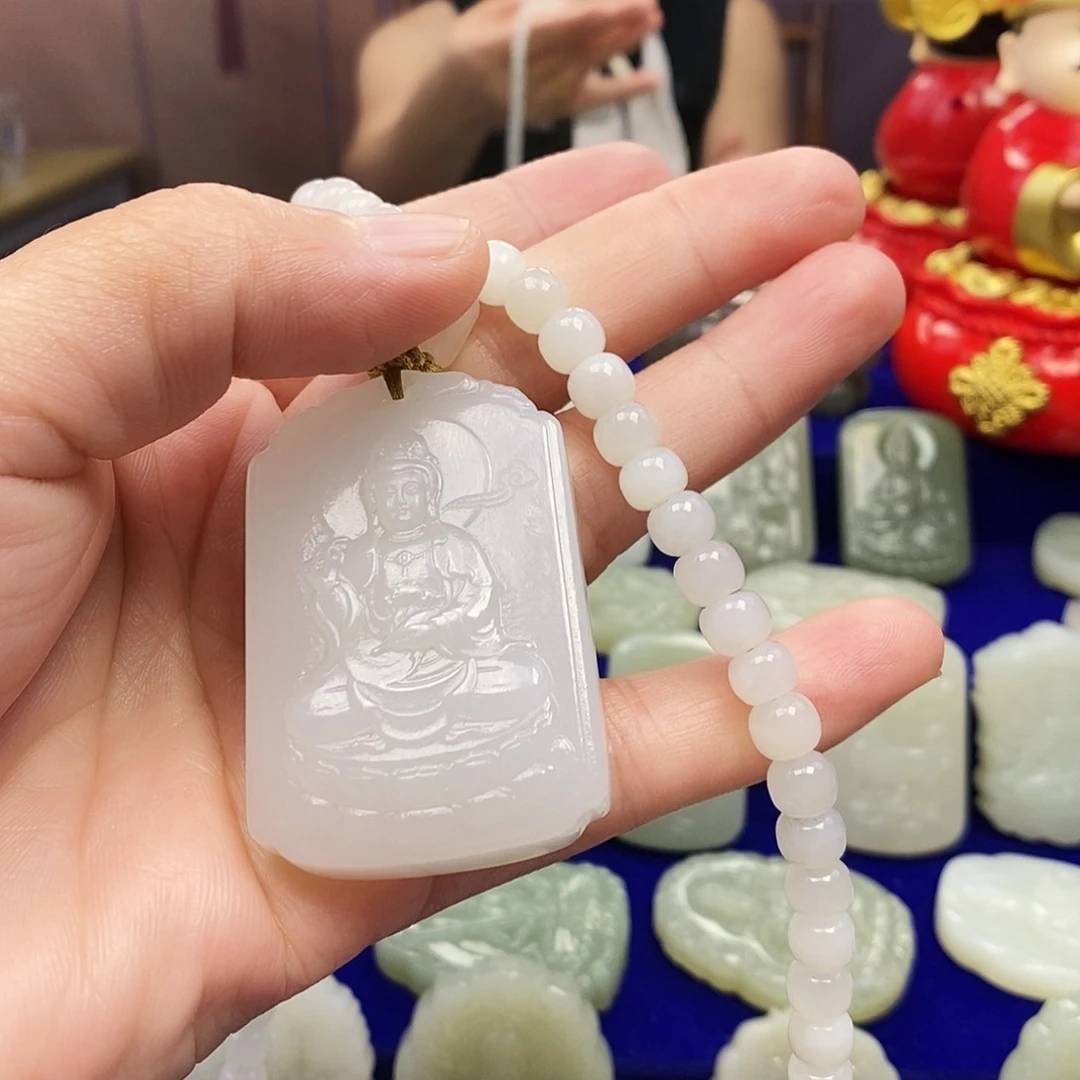 颈饰未镶嵌和田玉七*