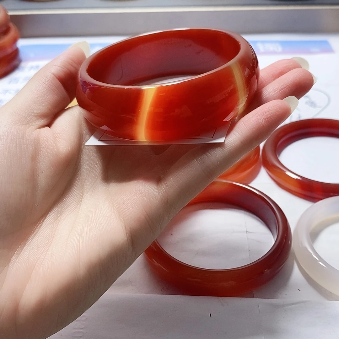 玛瑙/玉髓手镯未镶嵌59圈口29号