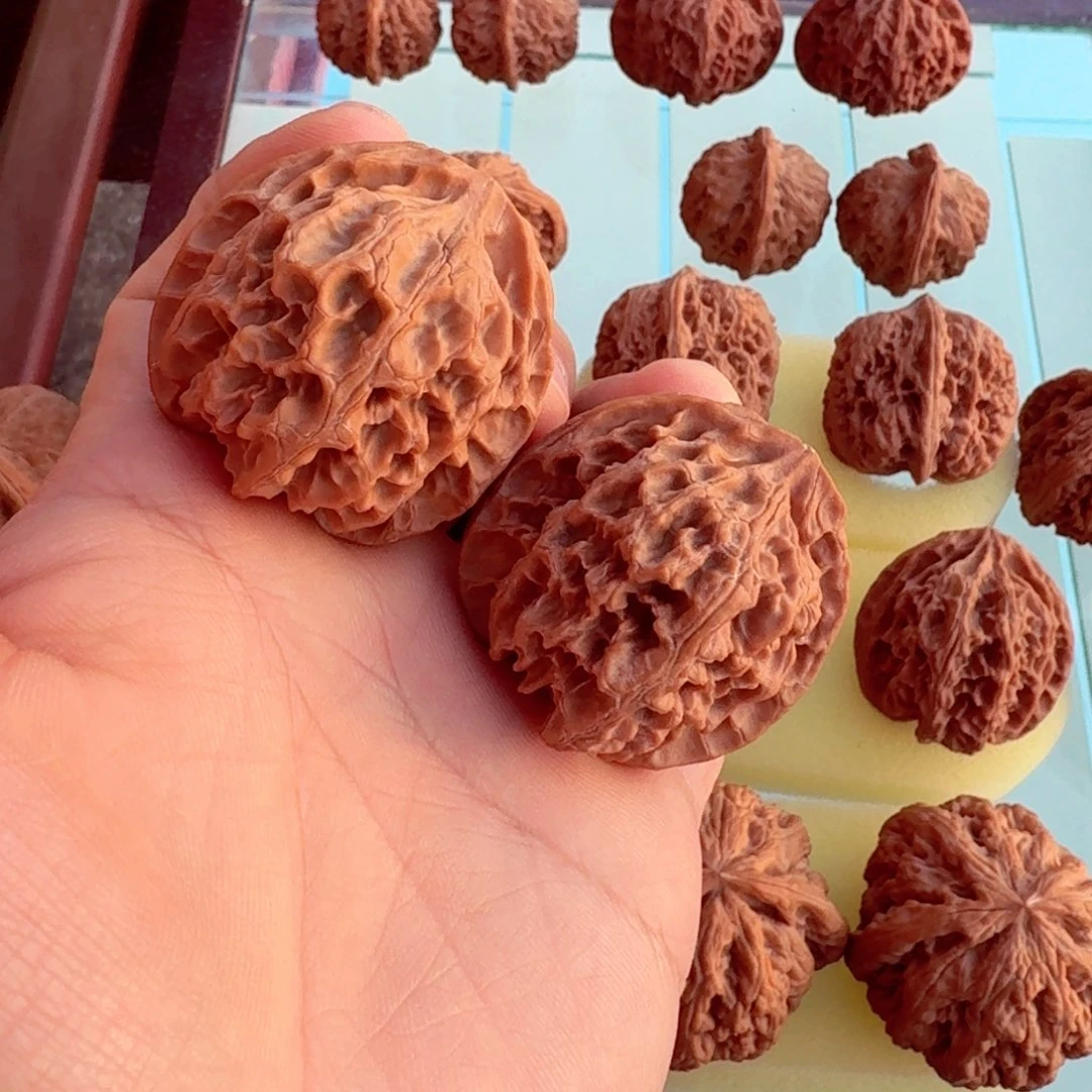 ゛***生核桃文玩核桃苹果42全品