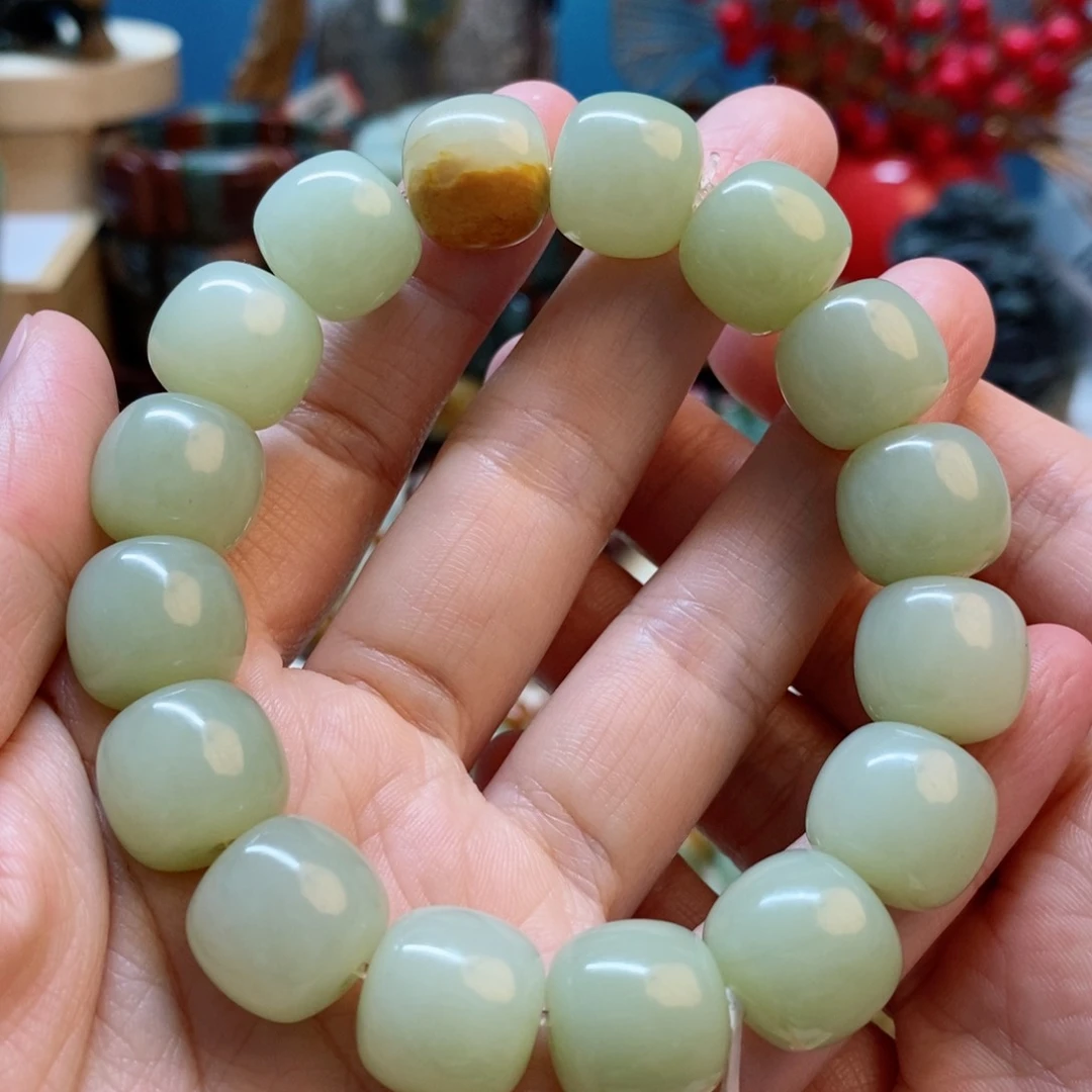 透闪石质玉手串未镶嵌