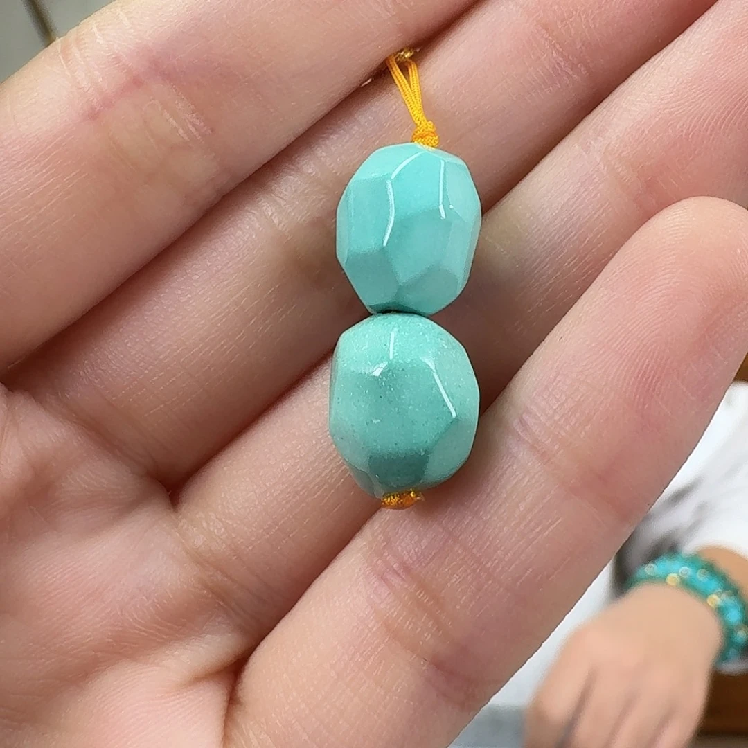 绿松石未镶嵌挂件
