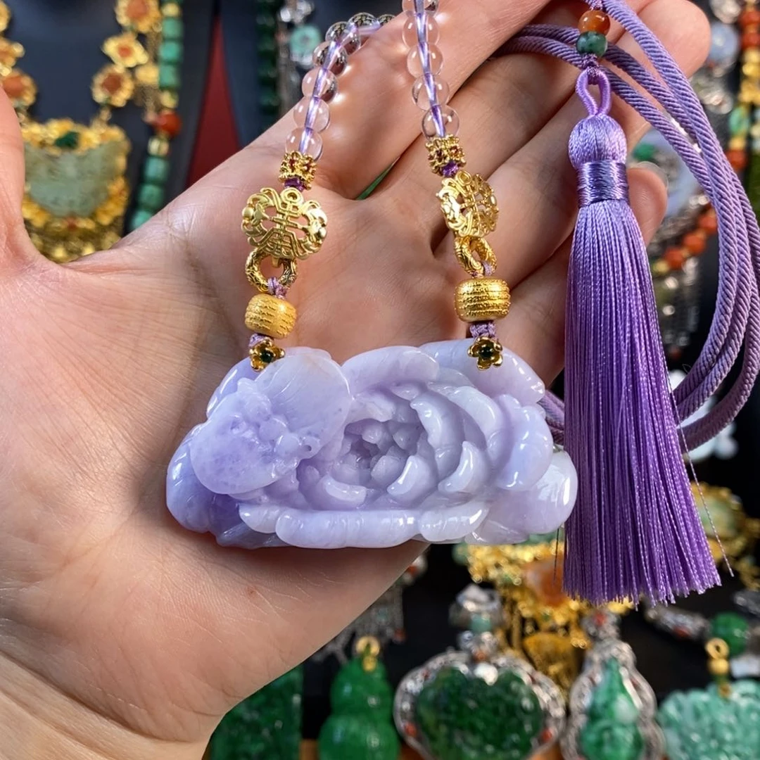 翡翠颈饰未镶嵌牡丹花吊坠 炸价