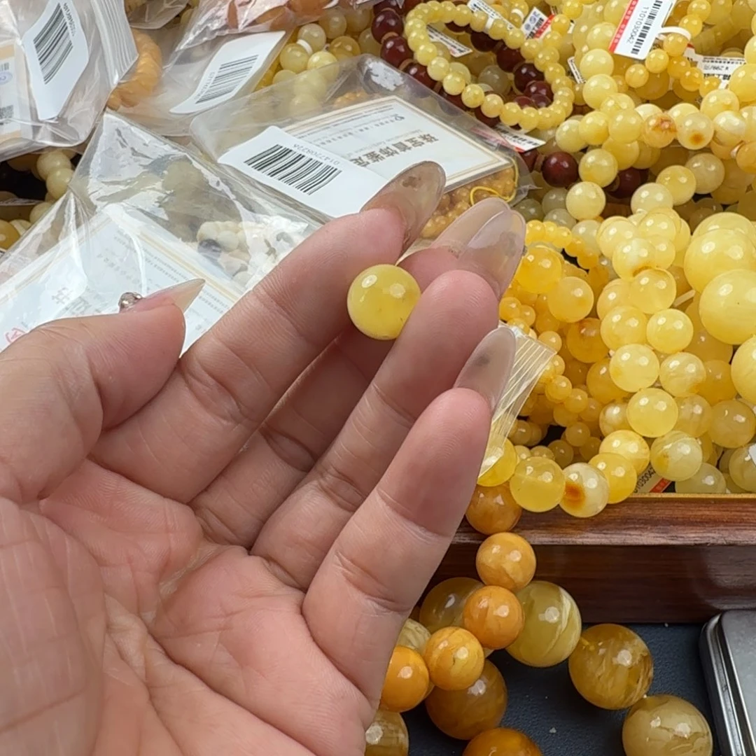 琥珀未镶嵌珠宝奇石